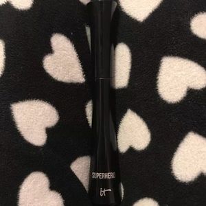 It cosmetics superhero mascara (length)